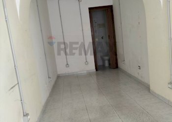 Stanza vuota - Locale Commerciale corso Umberto
 
73/75, Carini - foto 24