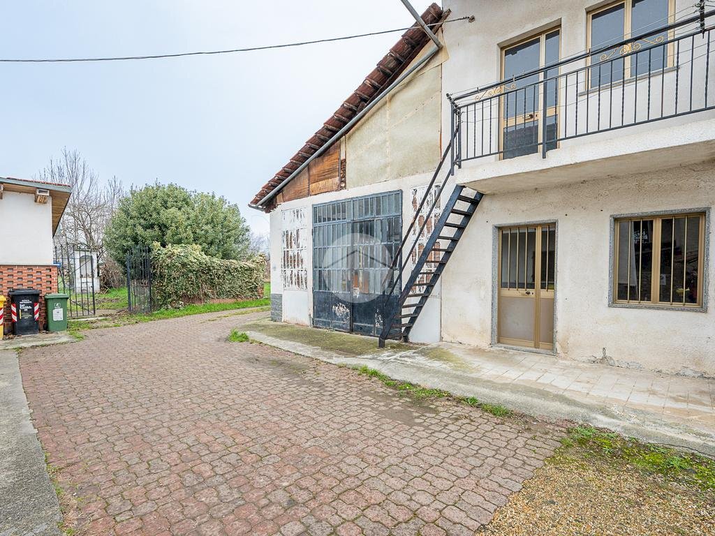 Independent house Strada Quarello, Villanova Canavese - photo 2