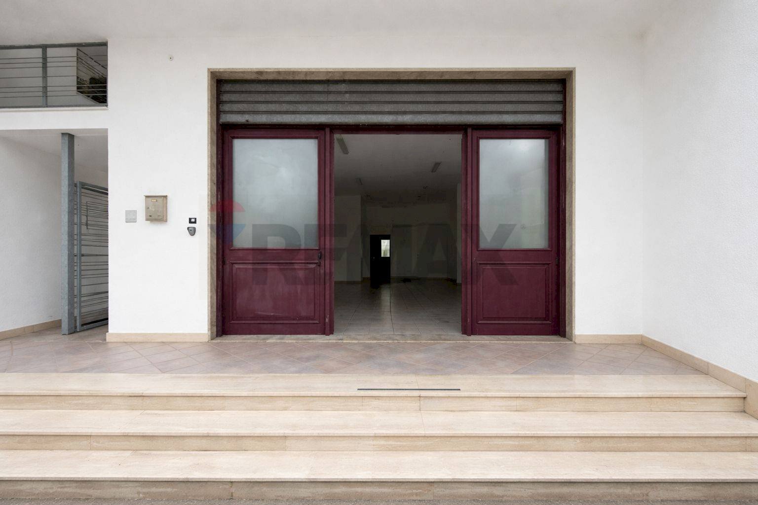 Stanza vuota - Locale Commerciale Via Carso
 
118, Galatina - foto 1