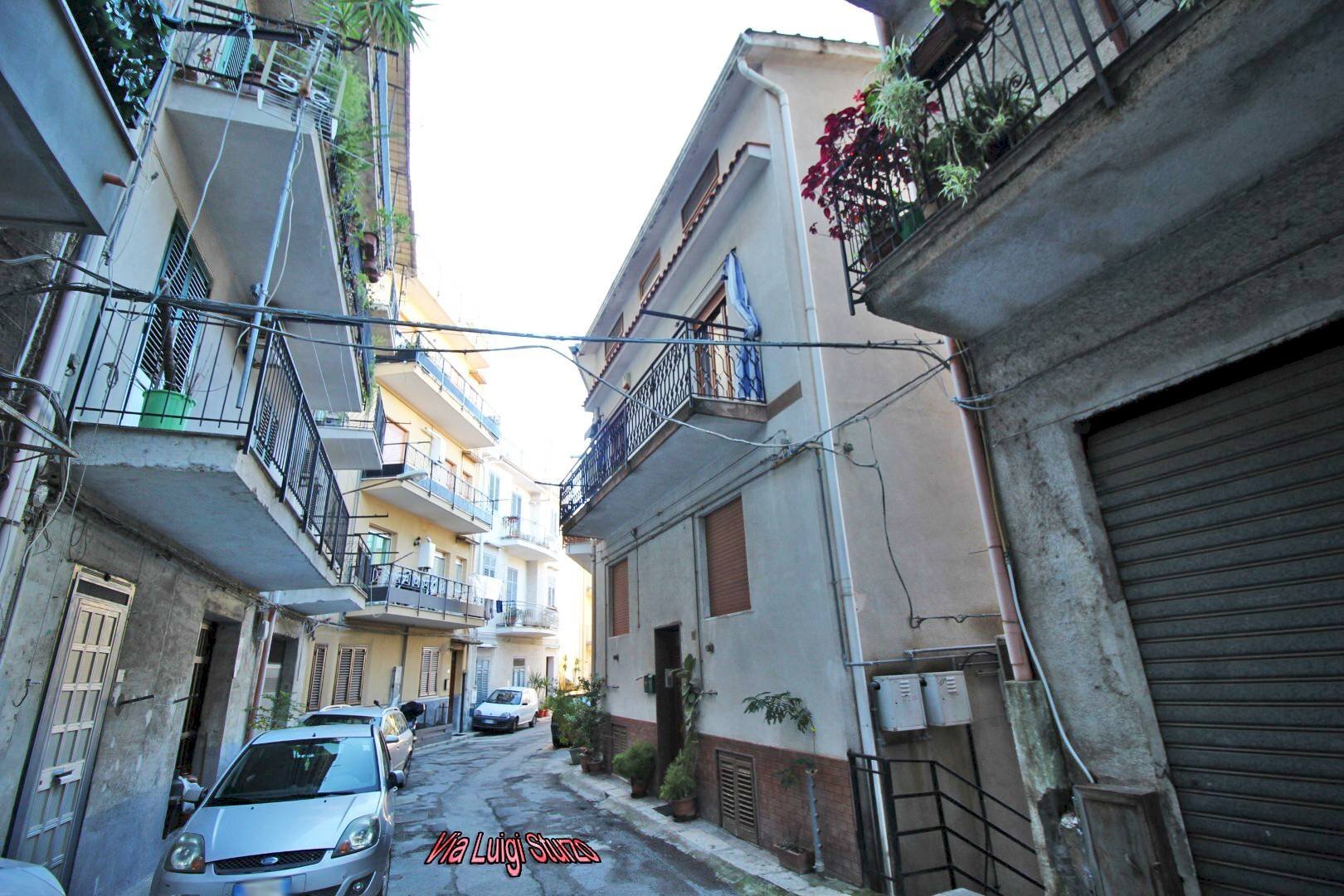 Foto 5 - Trilocale Via Luigi Sturzo
 
18, Altofonte - foto 3