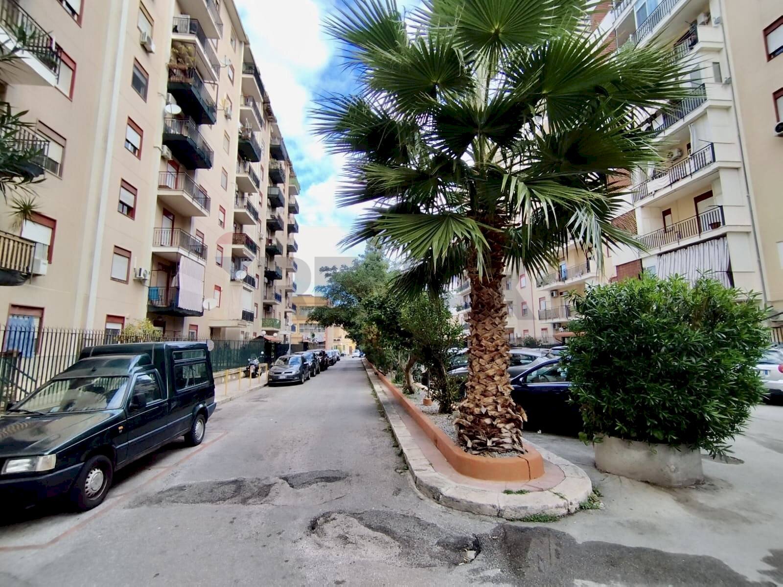 Edificio all\'aperto - Appartamento Via Mariano campo
 
24, Palermo - foto 2