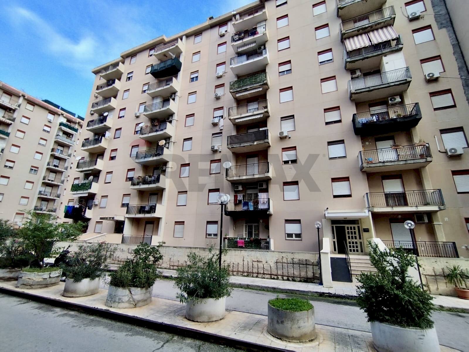 Edificio all\'aperto - Appartamento Via Mariano campo
 
24, Palermo - foto 3