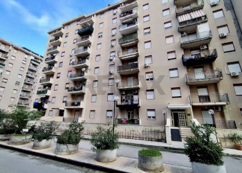 Edificio all\'aperto - Appartamento Via Mariano campo
 
24, Palermo - foto 3