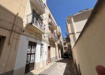 Edificio all\'aperto - Independent house VIA GIAN BATTISTA VICO
 
42-44, Alcamo - photo 2