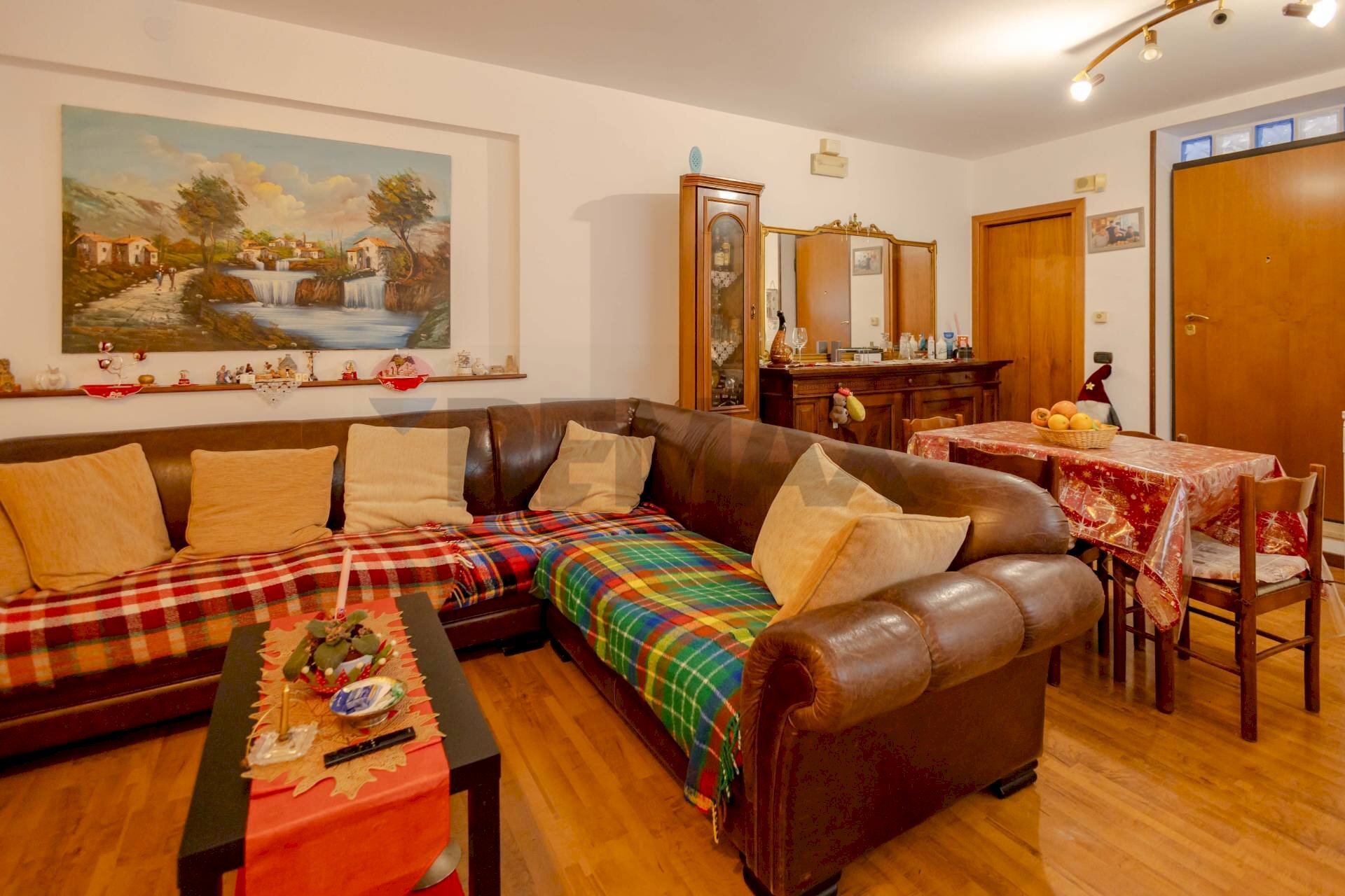 Sala da pranzo - Three-room apartment Vico I Martino Marinosci/Via Vittorini
17, Martina Franca - photo 2