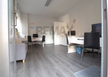 Sala da pranzo - Office via jacchia
 
33, Parma - photo 4