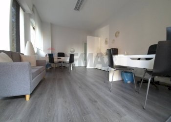 Sala da pranzo - Office via jacchia
 
33, Parma - photo 6