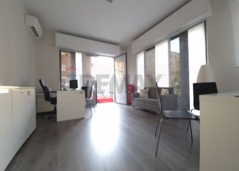 Sala da pranzo - Office via jacchia
 
33, Parma - photo 8