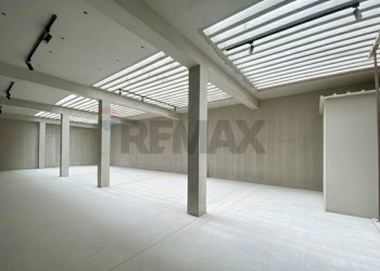 Open space - Locale Commerciale Via Scano
 
28, Cagliari - foto 1