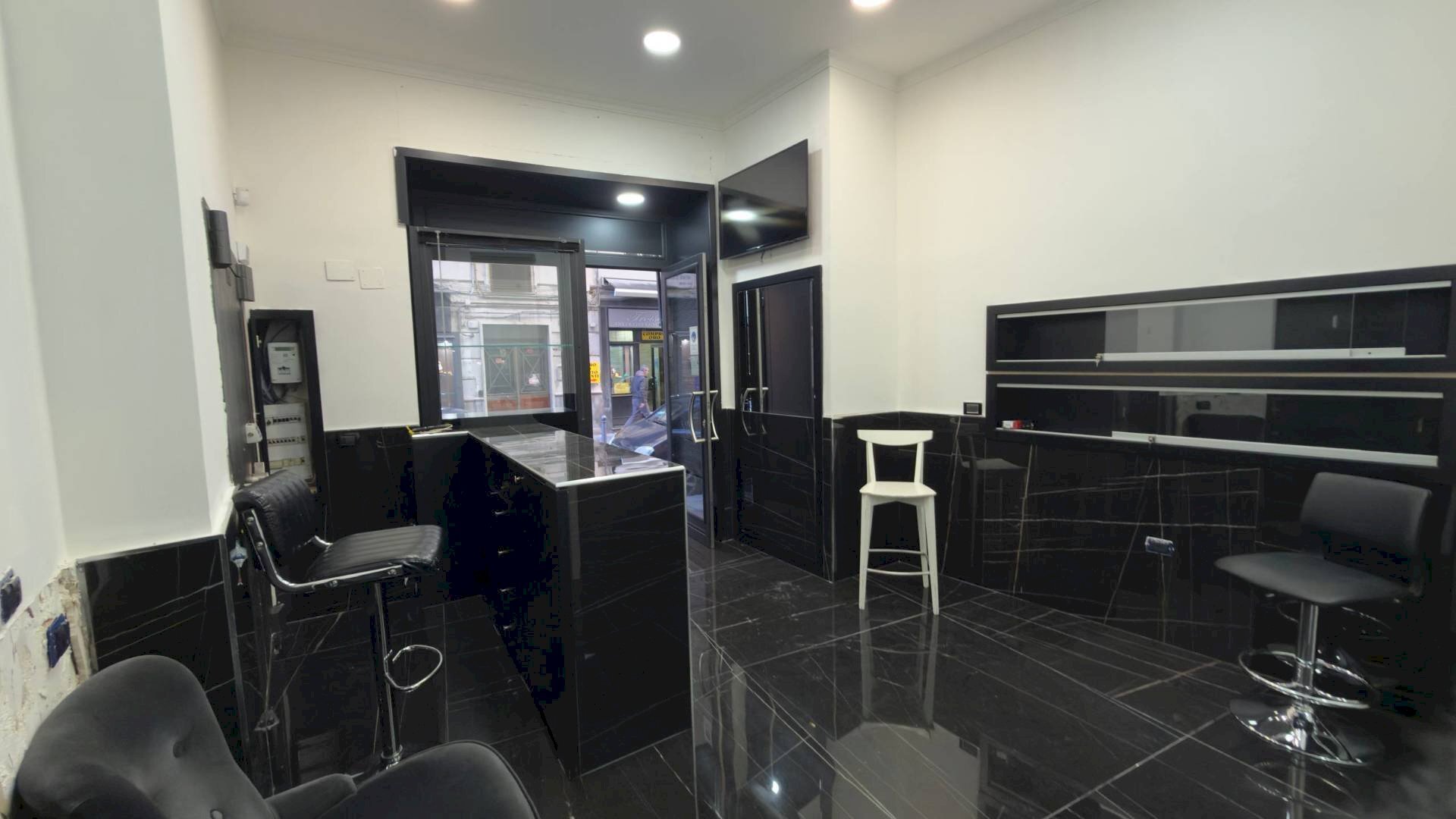 Foto 1 - Attività Commerciale Via Antonio Scialoia
 
33, Napoli - foto 1