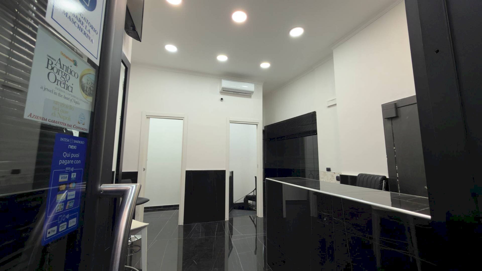 Foto 3 - Attività Commerciale Via Antonio Scialoia
 
33, Napoli - foto 3