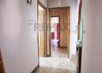 Hall / corridoio - Trilocale Via Marcantonio Colonna
 
5, Lanuvio - foto 3