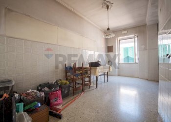 Sala da pranzo - Trilocale Via Marcantonio Colonna
 
5, Lanuvio - foto 4