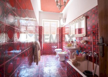 Bagno - Trilocale Via Marcantonio Colonna
 
5, Lanuvio - foto 13