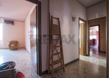 Hall / corridoio - Trilocale Via Marcantonio Colonna
 
5, Lanuvio - foto 25