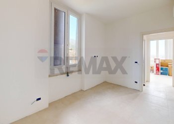 One-room apartment Via Dondo degli Infanti, 6 
 Varazze, Varazze - photo 23