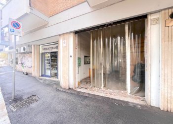 esterni - Locale Commerciale Via Tommaso Fortifiocca 72/74, Roma - foto 3