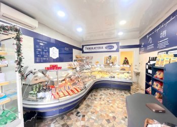 interni - Locale Commerciale Via Tommaso Fortifiocca 72/74, Roma - foto 6