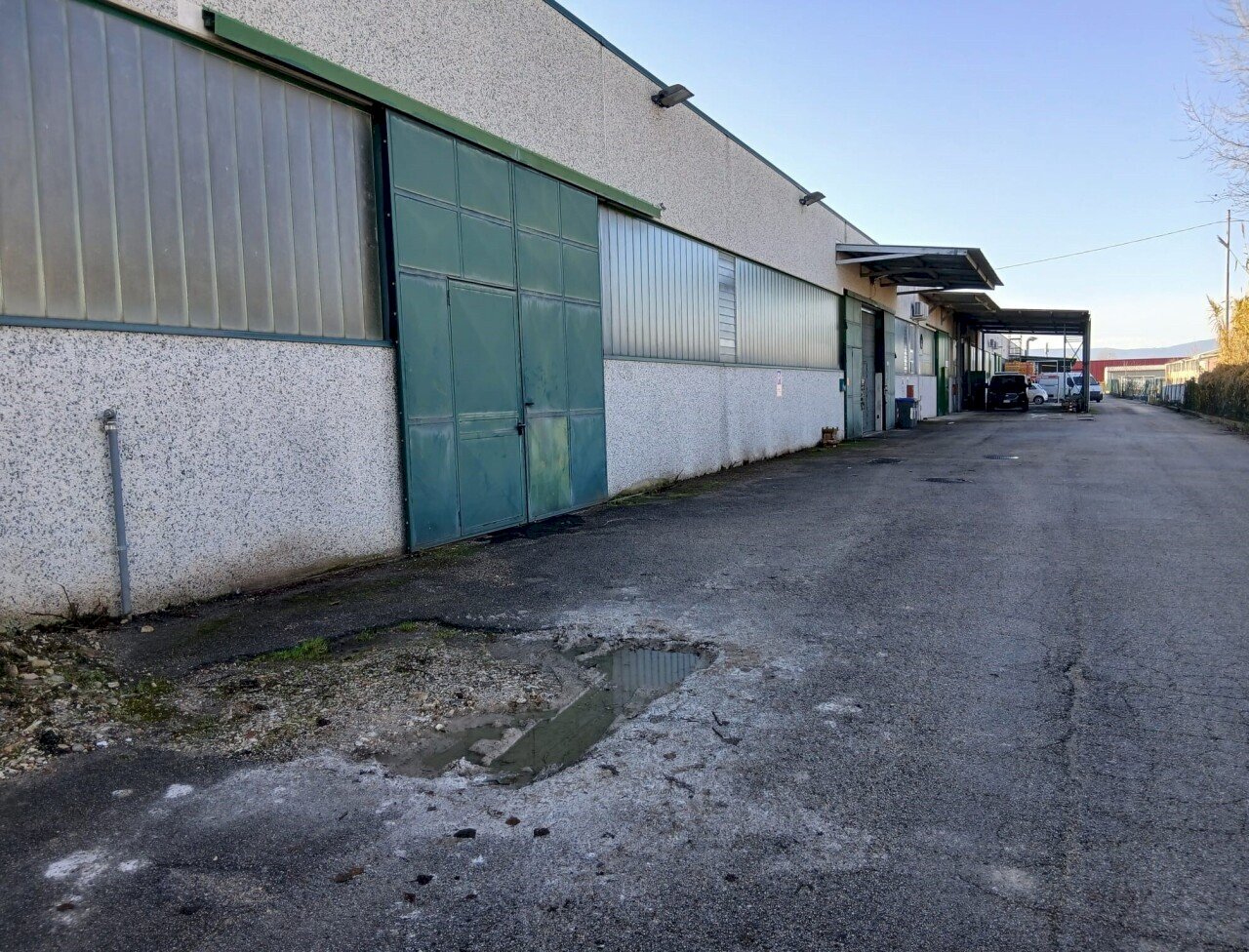 0a57a6c8-880f-494b-ab16-8d2e79616689.jpg - Commercial Premises polimer, Terni - photo 1