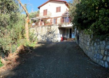 facciata (2).jpg - Villa Cadeberta, Castellaro - foto 1