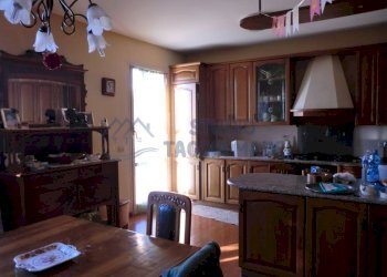 cucina.jpg - Villa Cadeberta, Castellaro - foto 6