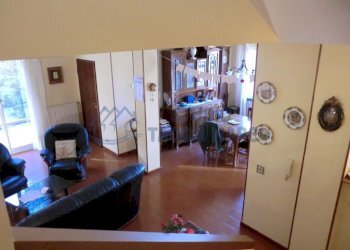 vista salone.jpg - Villa Cadeberta, Castellaro - foto 10