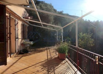 terrazzo (2).jpg - Villa Cadeberta, Castellaro - foto 13