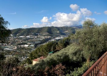 panorama.jpg - Villa Cadeberta, Castellaro - foto 18