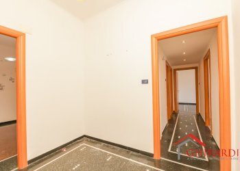 1.1 INGRESSO.jpg - Appartamento VIA MOLFINO 7, Genova (zona Sestri Ponente) - foto 2