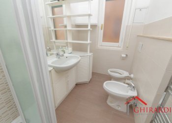 6.1 BAGNO.jpg - Appartamento VIA MOLFINO 7, Genova (zona Sestri Ponente) - foto 19