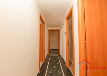 7.0 CORRIDOIO.jpg - Appartamento VIA MOLFINO 7, Genova (zona Sestri Ponente) - foto 21