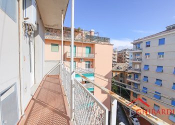8.1 BALCONE.jpg - Appartamento VIA MOLFINO 7, Genova (zona Sestri Ponente) - foto 24