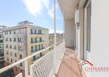 8.2 BALCONE.jpg - Appartamento VIA MOLFINO 7, Genova (zona Sestri Ponente) - foto 25