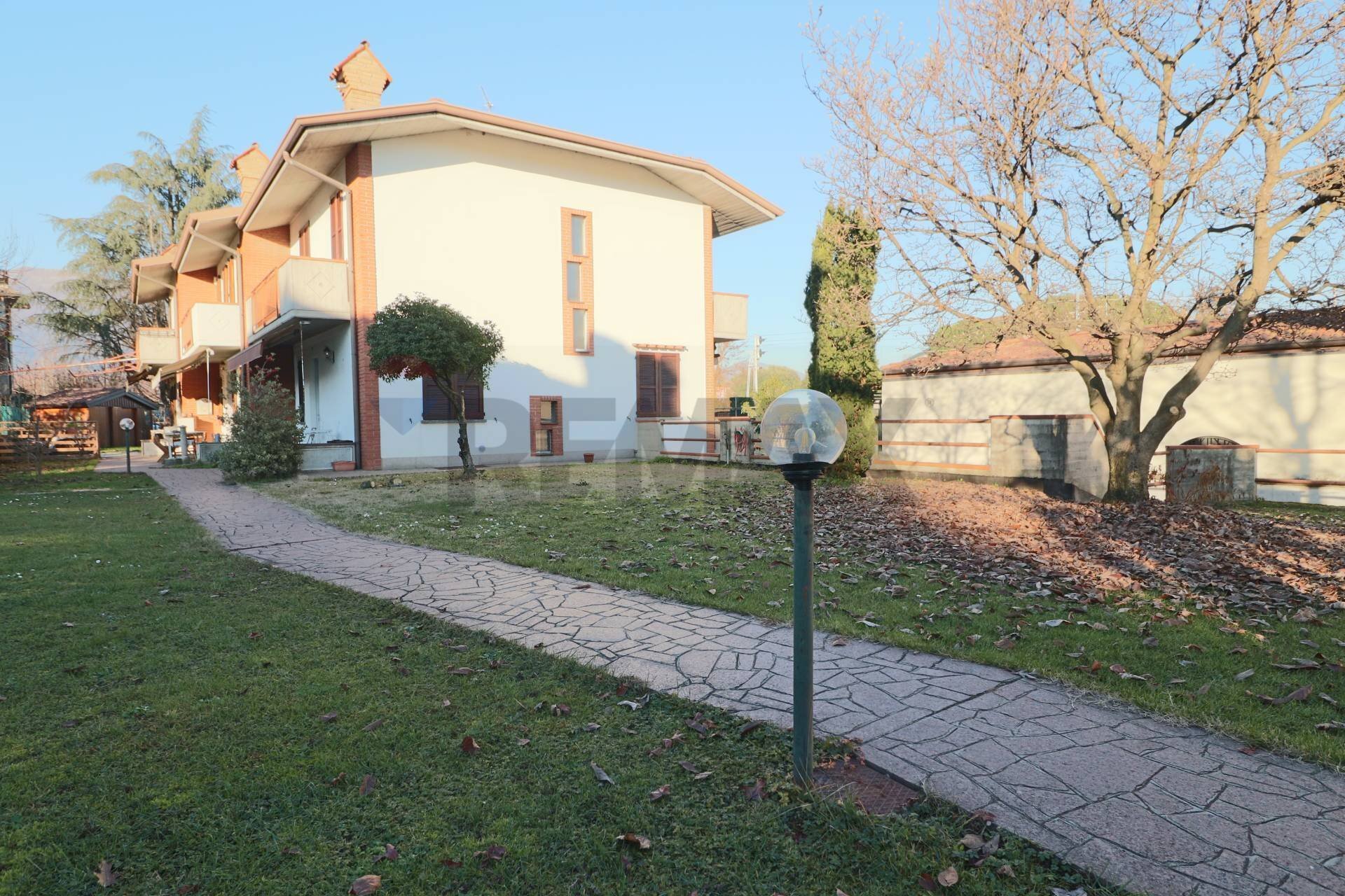 Villa a Schiera via vittorio emanuele, 11 
 Ambivere, Ambivere - foto 1