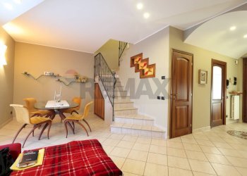 Villa a Schiera via vittorio emanuele, 11 
 Ambivere, Ambivere - foto 1