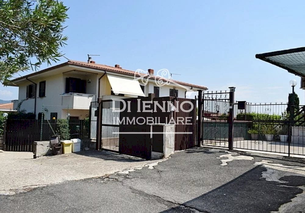 Three-room apartment Rignano Flaminio - photo 2