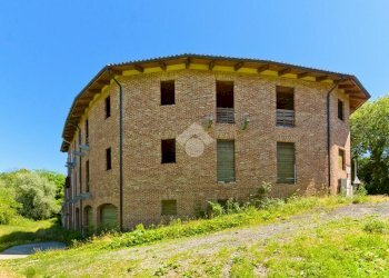 Semi-detached house Via Maestra, Marentino - photo 1