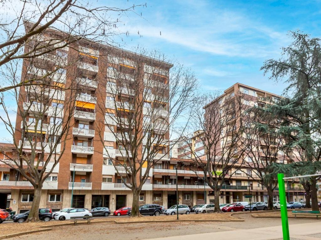 Four-room apartment Corso Bernardino Telesio, Torino (neighborhood Parella) - photo 1