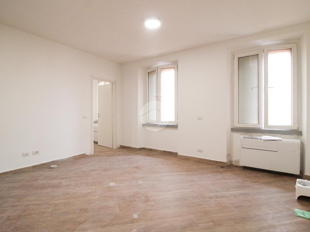 Two-room apartment Via Achille Grandi, Cormano - photo 1