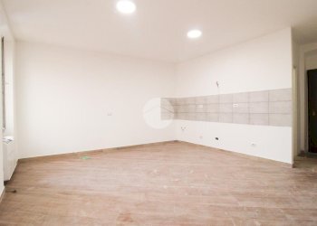 Two-room apartment Via Achille Grandi, Cormano - photo 5