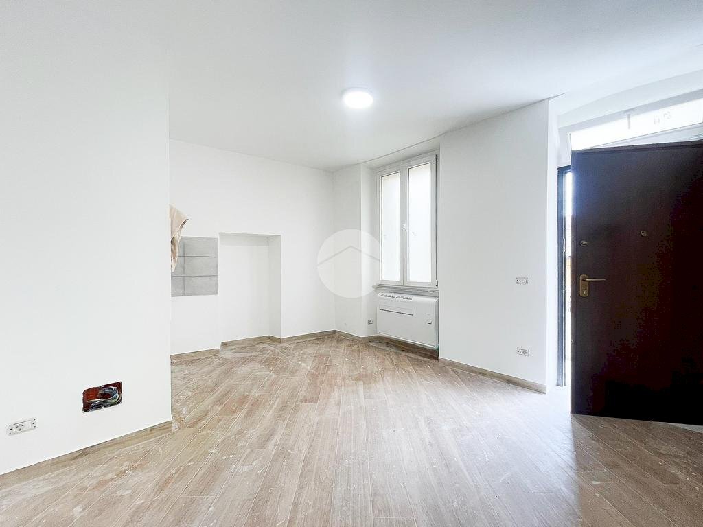 Three-room apartment Via Achille Grandi, Cormano - photo 1