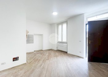 Three-room apartment Via Achille Grandi, Cormano - photo 1