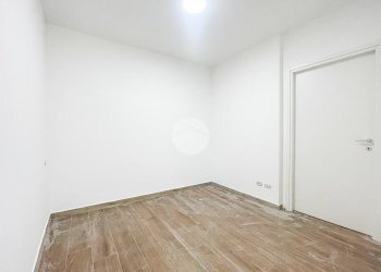 Three-room apartment Via Achille Grandi, Cormano - photo 9