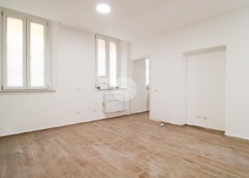 Two-room apartment Via Achille Grandi, Cormano - photo 2
