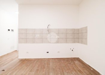 Two-room apartment Via Achille Grandi, Cormano - photo 3