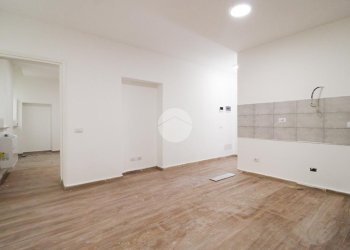 Two-room apartment Via Achille Grandi, Cormano - photo 5