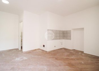 Three-room apartment Via Achille Grandi, Cormano - photo 1