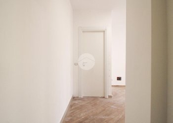 Three-room apartment Via Achille Grandi, Cormano - photo 4