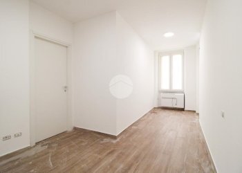 Three-room apartment Via Achille Grandi, Cormano - photo 10