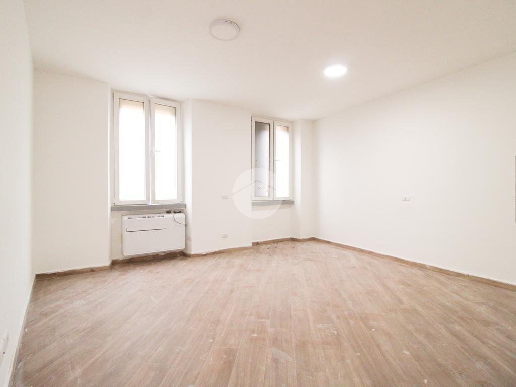 Two-room apartment Via Achille Grandi, Cormano - photo 1
